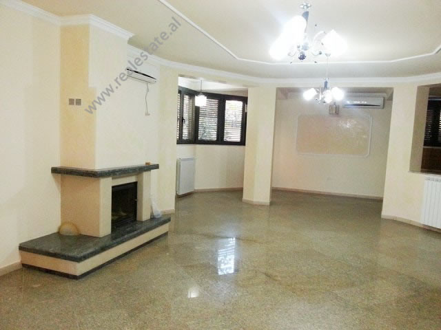 Three storey Villa for rent near Gramoz Pashko Street in Tirana, Albania — photos 3